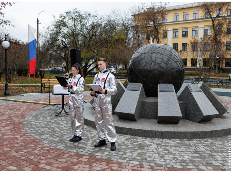Обновленный сквер у ДК «Строитель» торжественно открыли в Череповце