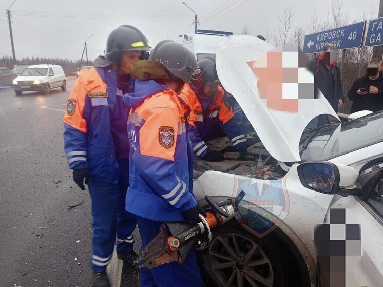 Иномарки столкнулись на перекрестке двух федеральных дорог в Тосненском районе