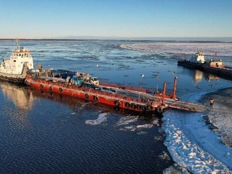 В ЯНАО назвали даты последних рейсов переправы Салехард — Лабытнанги