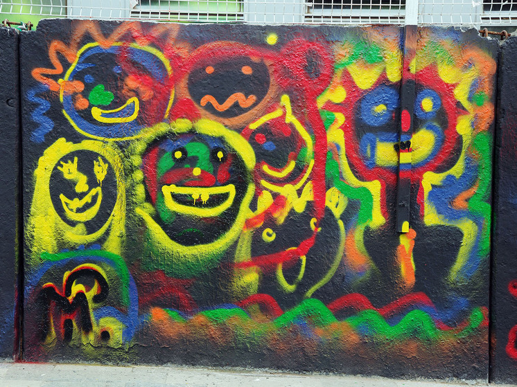 Известный в прошлом стрит-арт художник и графитчик Иван Лебедев (творческий псведоним NAMER) получил свой первый срок за попытку убийства кота и трансляцию этого преступления в прямом эфире