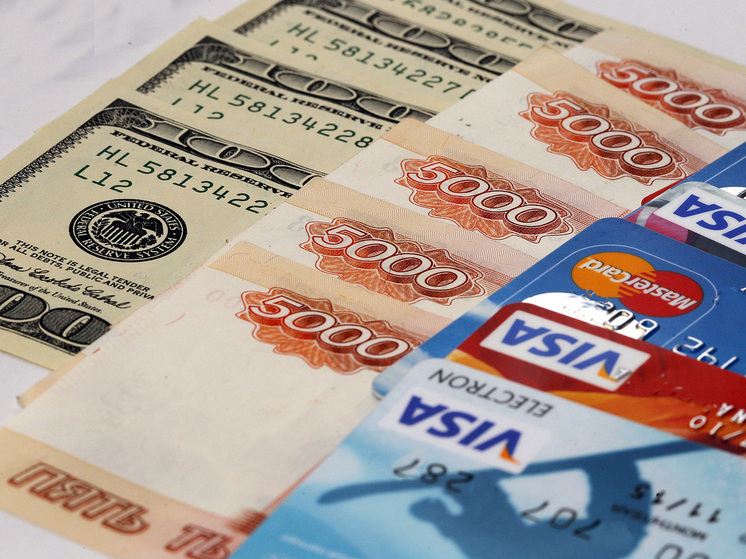 Во втором квартале 2025 года в России заметно сократилось оформление страховых полисов для заемщиков