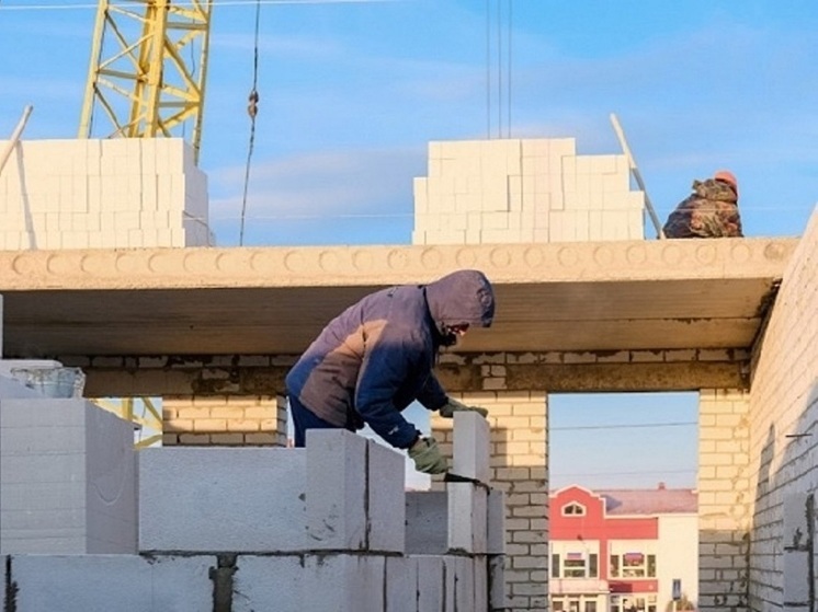 Объемы строительства нежилых зданий выросли в Волгоградской области в 2025 году