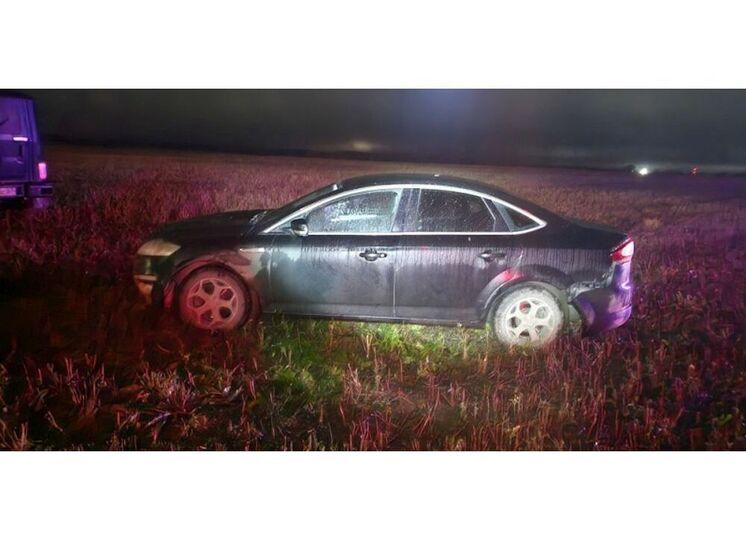 Под Гагарином «Форд Мондео» вылетел в кювет