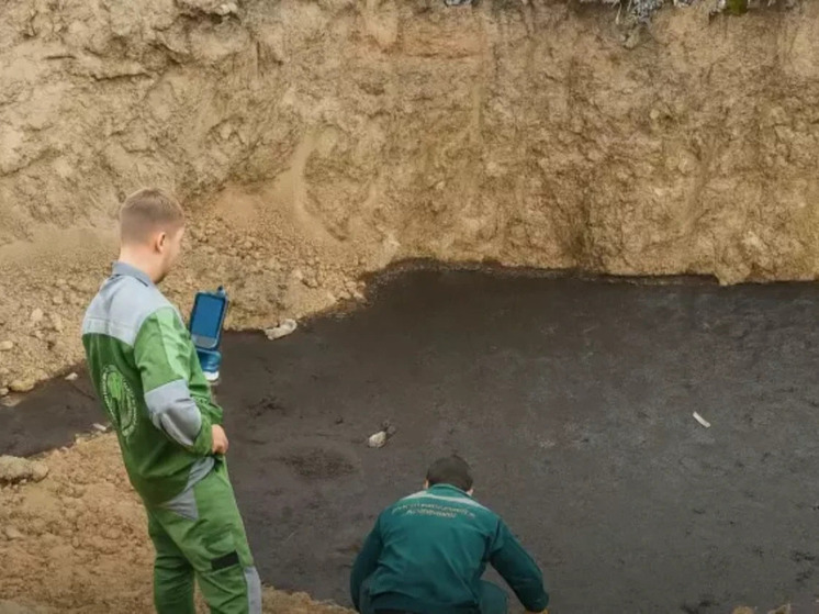  Судебные приставы опечатали въезд на территорию полигона ООО «Южный город» в Семикаракорском районе