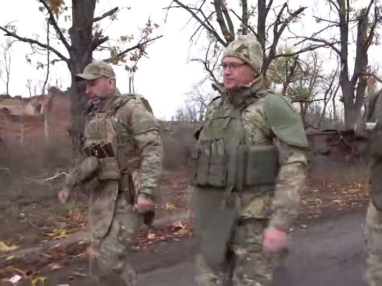 Сергей Кириенко посетил мотострелковую бригаду на фронте освобождения Донбасса