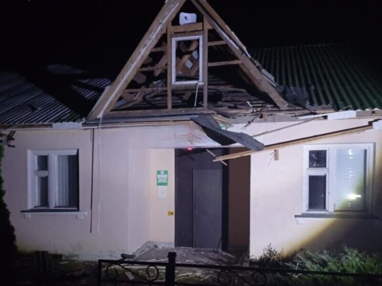 Взрослый и двое детей пострадали при атаках дронов в Белгородской области