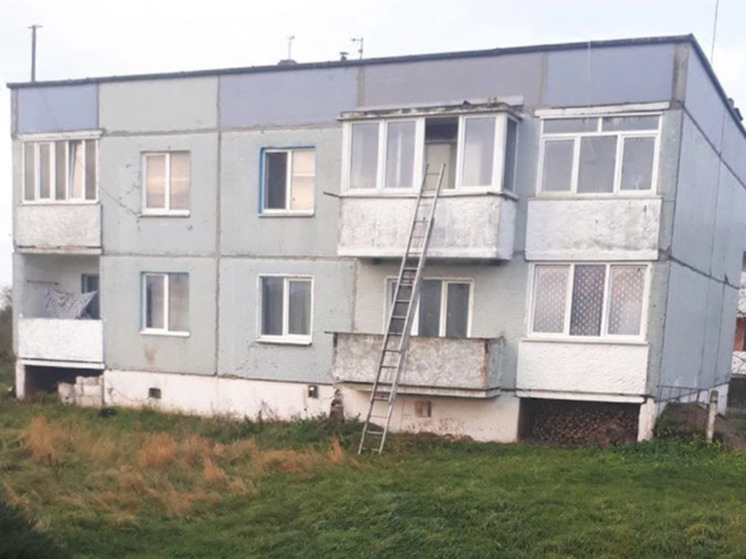 Спасатели вытащили ребёнка из квартиры с разгерметизировавшимся паровым котлом