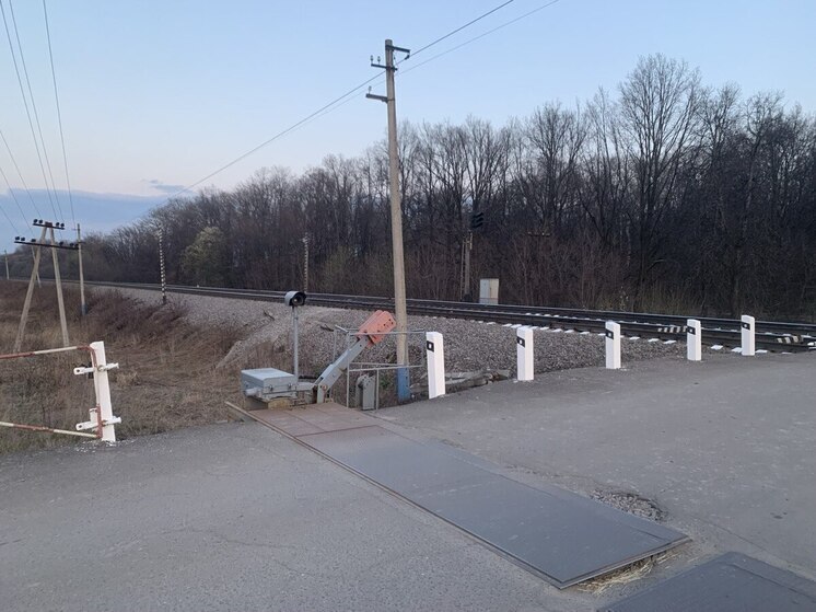 Под воронежским Бобровом на 5 дней перекроют железнодорожный переезд