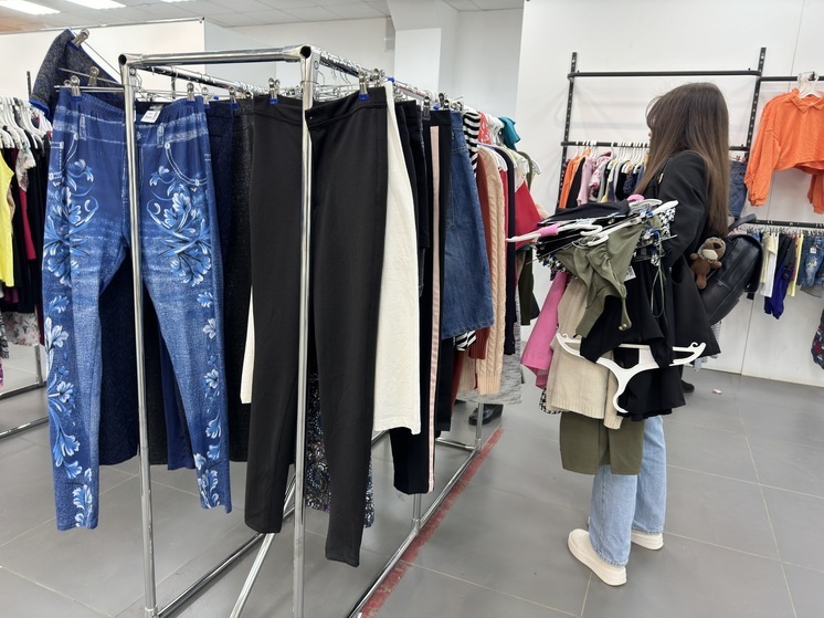 Врач Тяжельников предупредил об опасности моды на одежду в стиле 2000-х