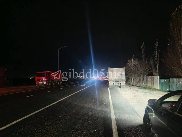 Фура насмерть сбила мужчину в Дагестане