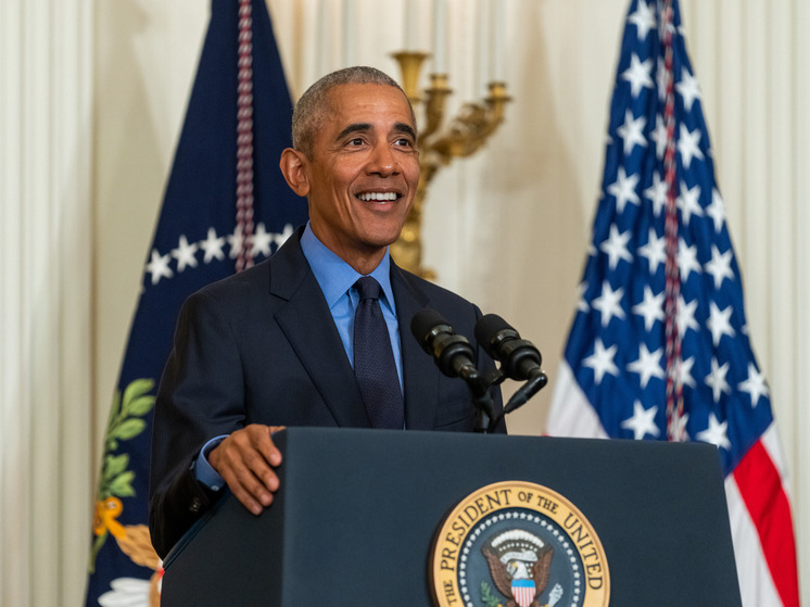 Обама сказал, что при Трампе американцы стали жить беднее, а его семья богатеет