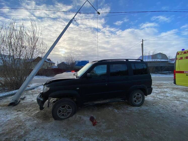 ДТП на ул. Чайковского в Якутске: водитель погиб в результате наезда на столб