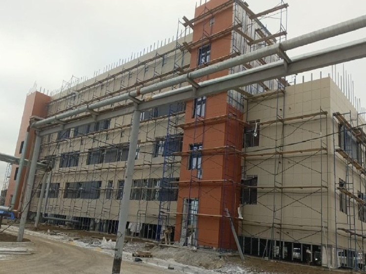 Первый заместитель Председателя Правительства Якутии Дмитрий Садовников провел еженедельный штаб по контролю за ходом реализации республиканской программы переселения граждан из аварийного жилья