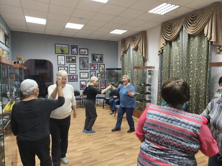 Частушечные посиделки в Упоровском музее объединили поколения