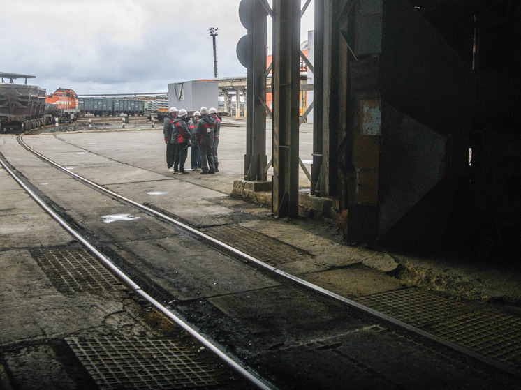 В Мурманске сошли с рельсов грузовые вагоны — пострадавших нет