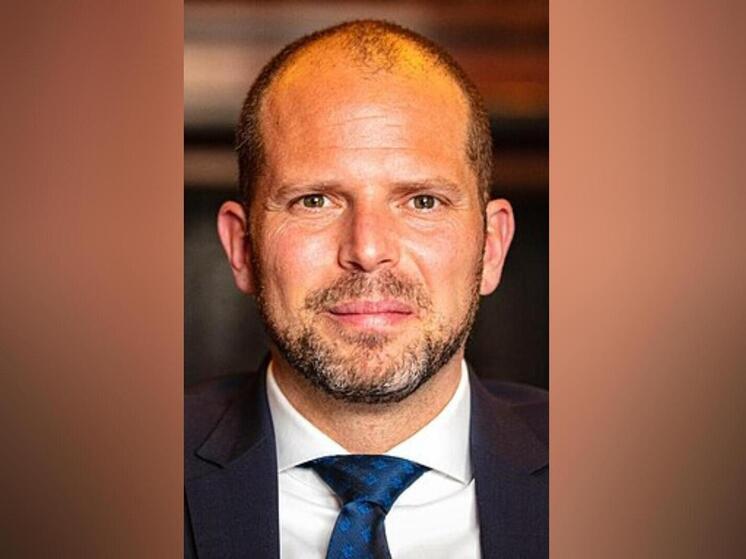 Всего неделю назад в интервью одному из ведущих изданий De Morgen бельгийский министр обороны Тео Франкен грозился «стереть Москву с лица земли»