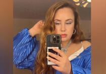 Актриса Альбина Кабалина ( «Пока станица спит», «Звезды в джунглях») в тусовке известна как девушка официально незамужняя