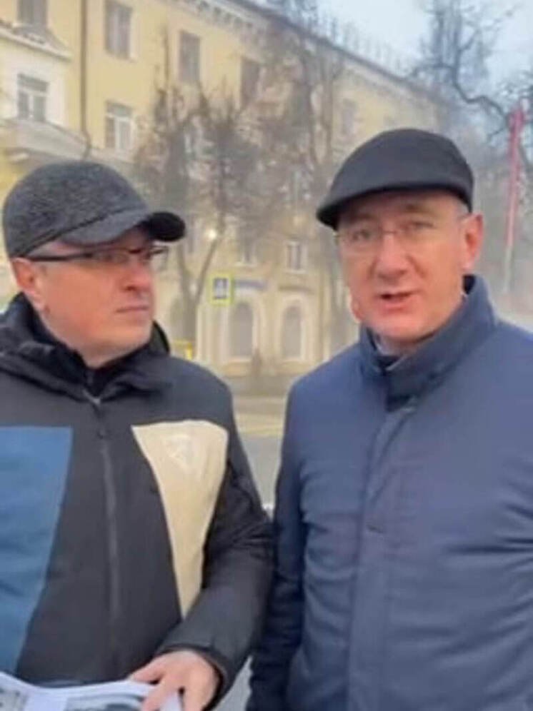 Губернатор и глава Калуги прогулялись по калужскому бульвару