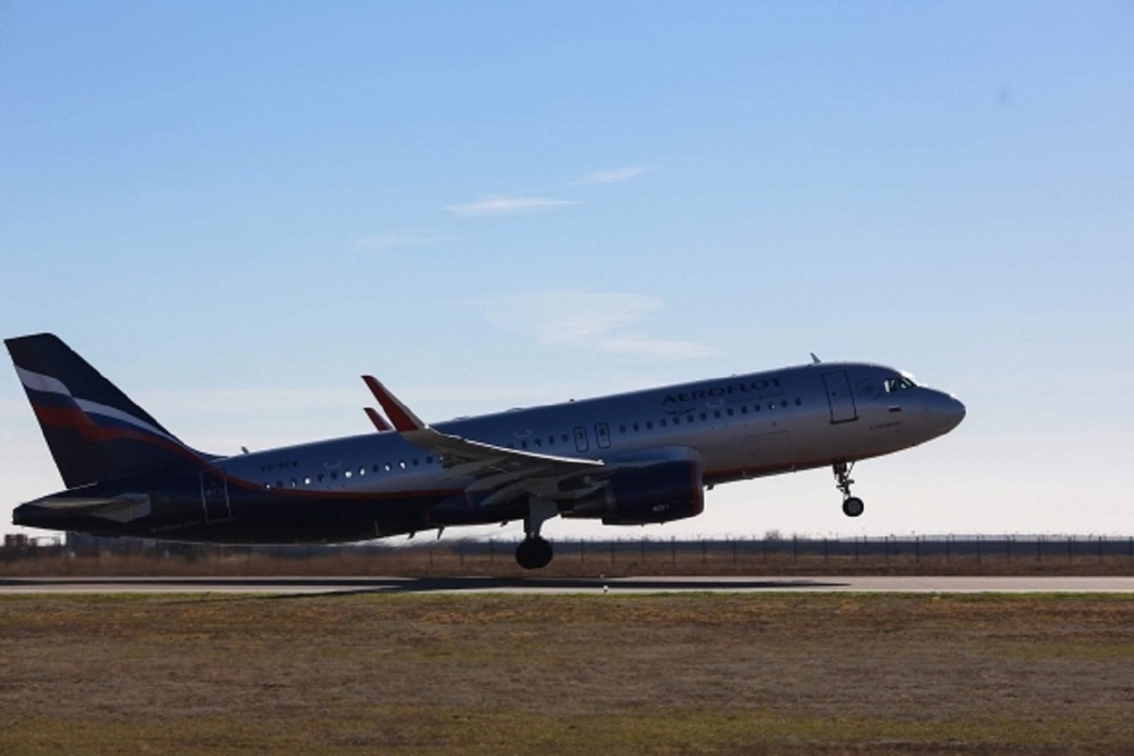 Из-за ограничений в аэропорту Волгограда самолет из Дубая перенаправили в Москву