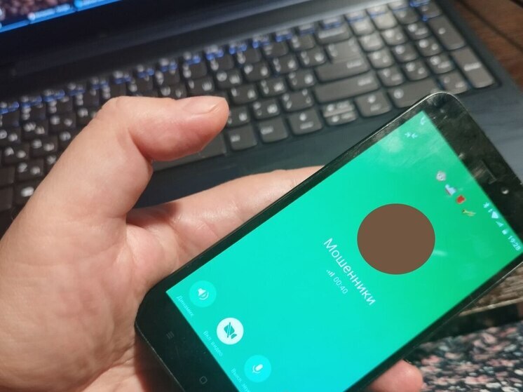 Мошенники под видом служб доставки атаковали пользователей в Петербурге