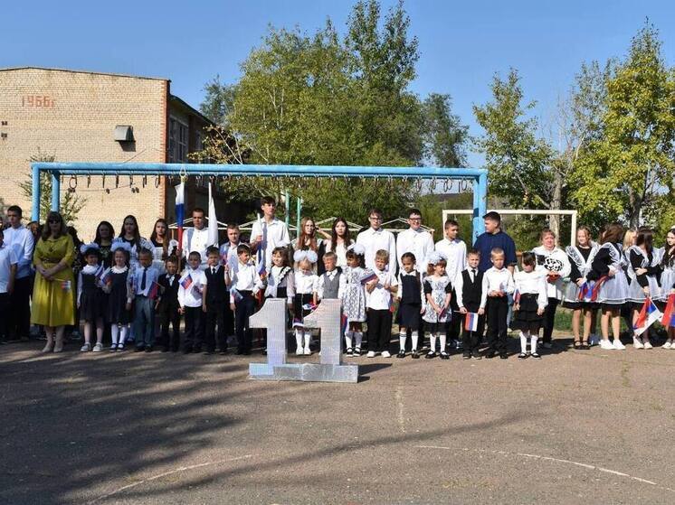 В оренбургских школах заменят звонки на патриотические песни
