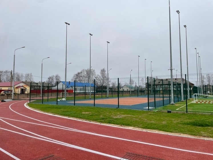 В Карпогорах подходит к завершению строительство спортсооружения