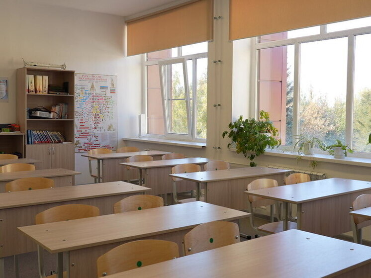 В Волгоградской области школьные звонки заменят на патриотические песни