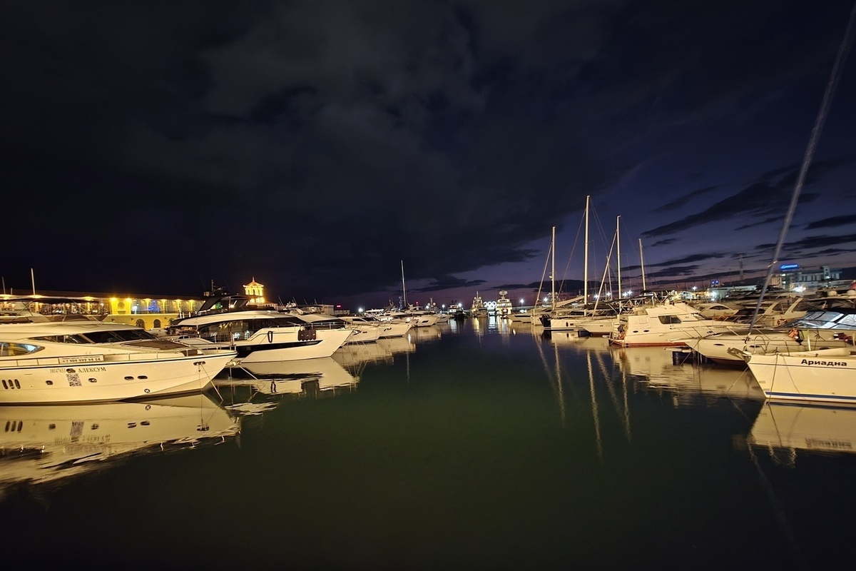 Иностранные судна повреждены в результате атаки БПЛА на порт Туапсе