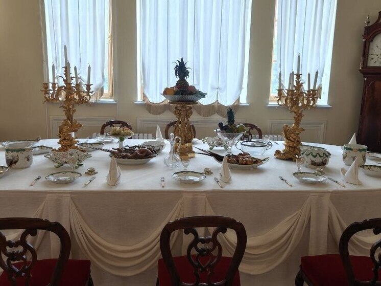 Ресторан в Петербурге получил штрафы за использование участка не по назначению