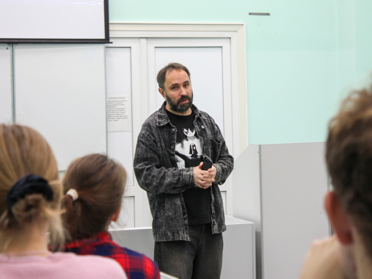 Начинающих журналистов погрузил в профессию главред МК в Карелии