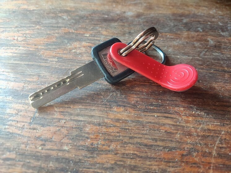 Студент из Барнаула заложил квартиру в банке и отдал почти миллион аферистам