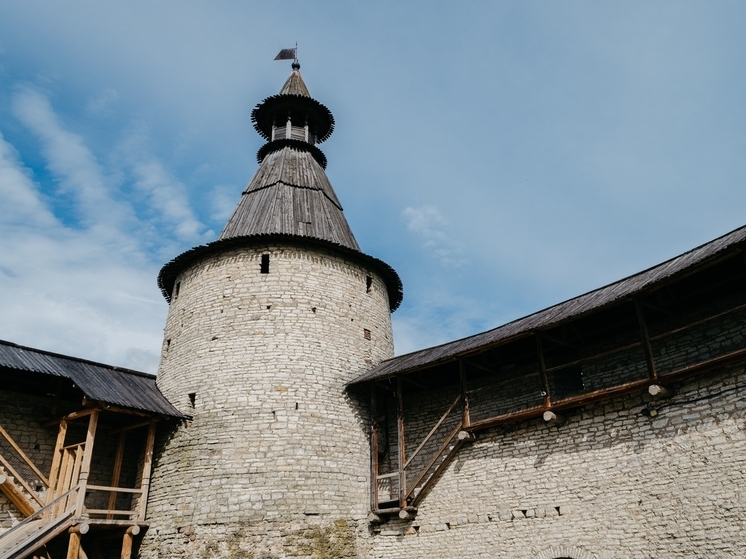 В 14:00 начнётся экскурсия-прогулка по башням Псковского Кремля