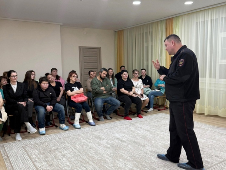 Сотрудники ГАИ в НАО приняли участие в родительском собрании
