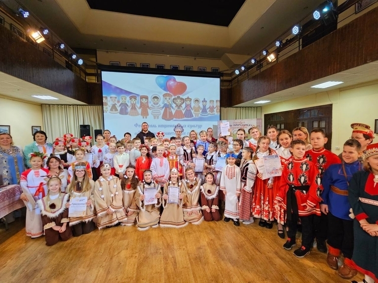 В Кольском районе прошел яркий фестиваль национальных культур