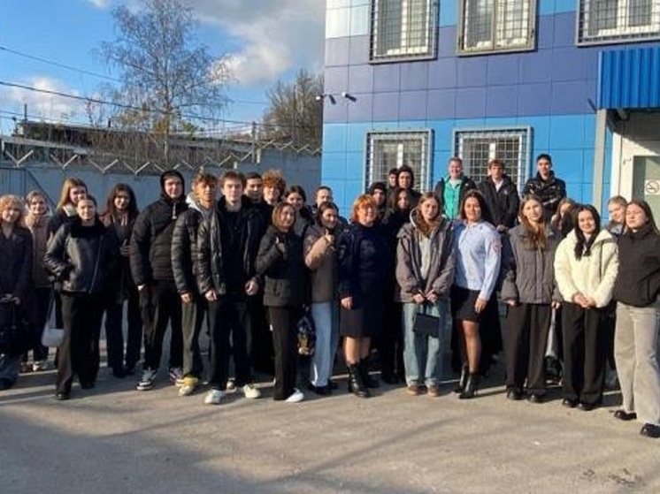 Будущие тульские полицейские узнали о работе Центра для юных нарушителей