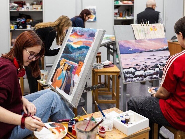 Конкурс юных художников «Цвета Заполярья» впервые стал региональным