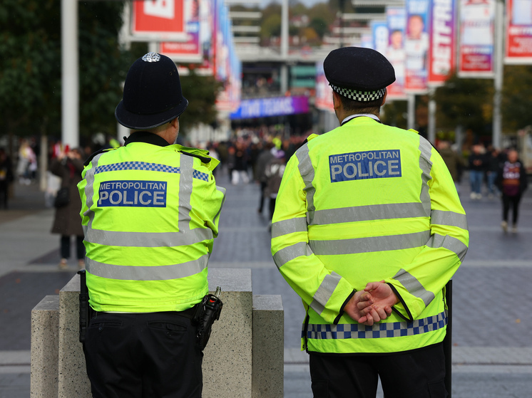 Полиция Англии исключила теракт в инциденте с ножевым нападением в поезде