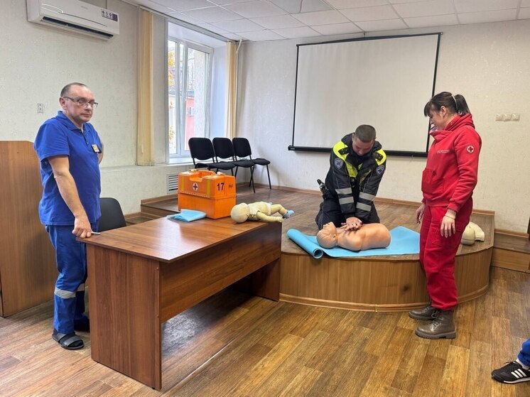 Центр скорой помощи обучил автоинспекторов действиям на месте ДТП