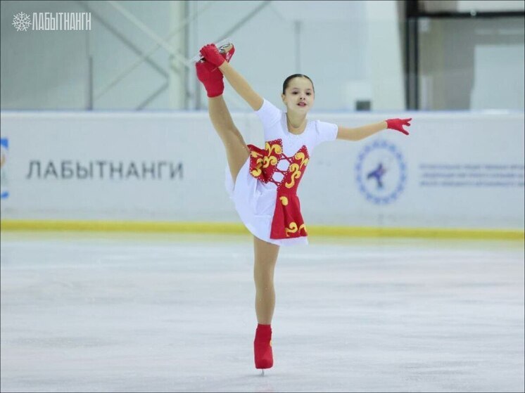Юные фигуристы в Лабытнанги провели показательные выступления