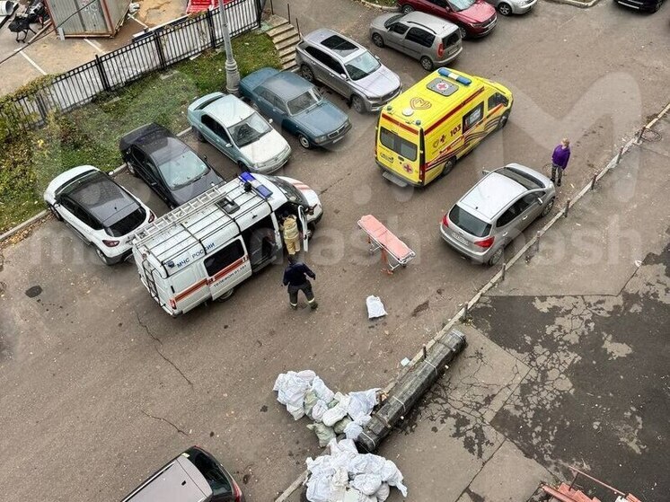 Столичные спасатели спасли женщину из сорвавшегося лифта