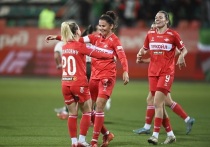 ЖФК «Спартак» стал чемпионом России 2 ноября 2025 года по итогам ничьей 2:2 с ЦСКА. Несмотря на 0:2, красно-белые отыгрались благодаря голам Машины и Филипович. За тур до конца турнира «Спартак» набрал 61 очко и стал недосягаем. В дебютном сезоне (2024) команда взяла бронзу, а в 2025-м — золото, не проиграв ни разу: 19 побед и 4 ничьи в 23 матчах.