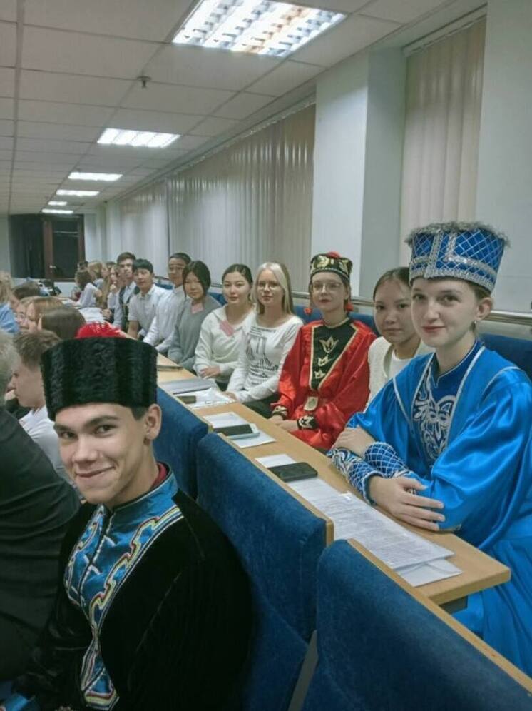 Лаганские школьники продемонстрировали свои знания в Санкт-Петербурге