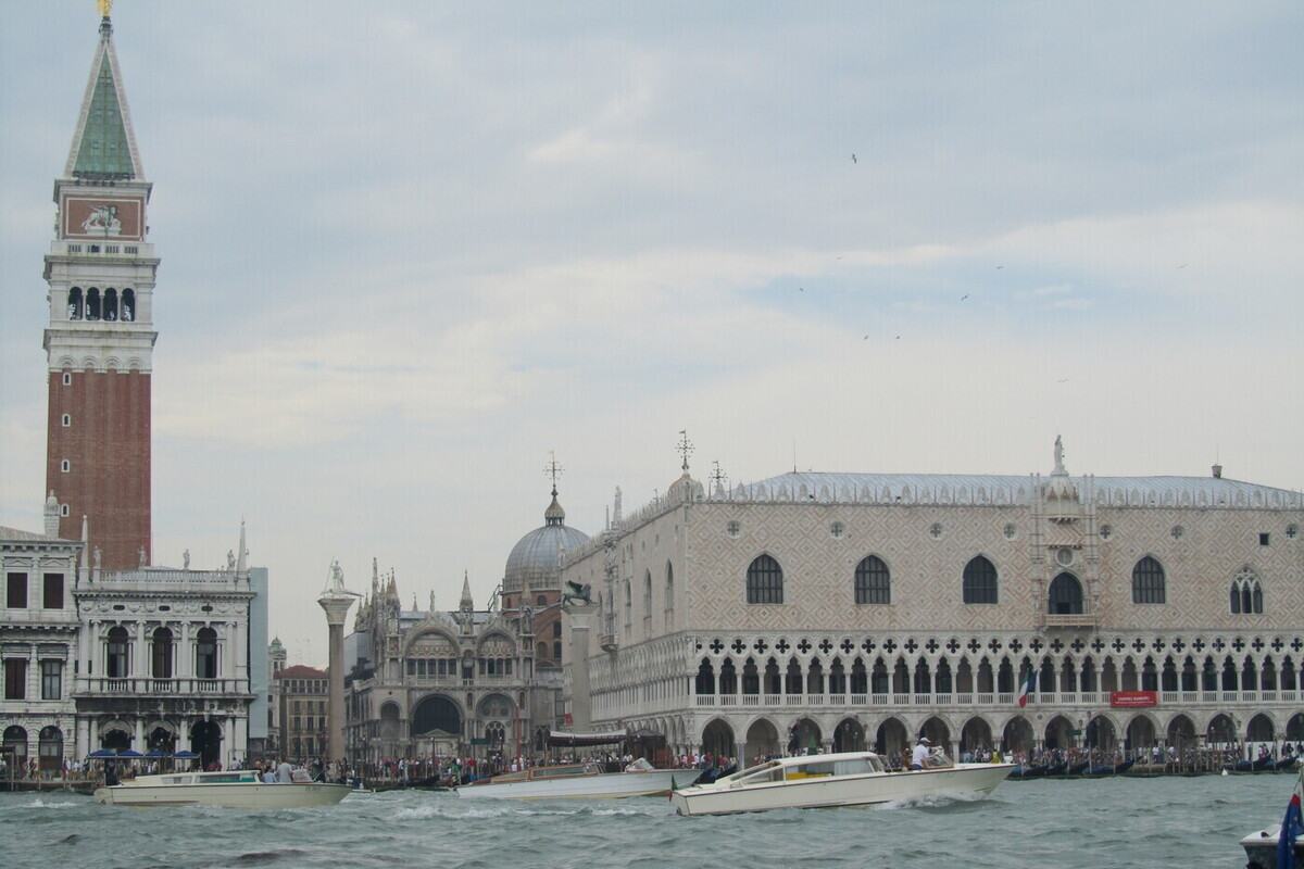 Venice revives a quarter-mile floating bridge to island cemetery for All Souls' Day mourners