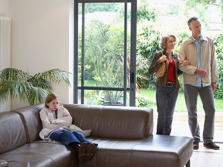 Опрос показал, что почти половина россиян, имеющих взрослых детей, хотели бы жить отдельно от них – если б имели такую возможность