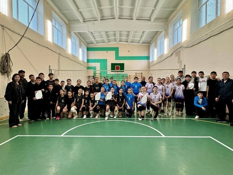 В Калмыкии проходят муниципальные этапы кубка школьной волейбольной лиги