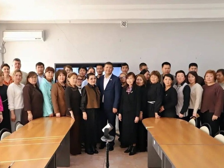 В Элисте прошла встреча с молодыми руководителями образовательных организаций