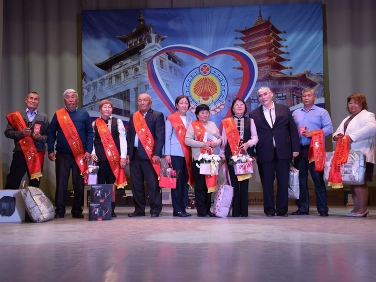 В Калмыкии чествовали работников сельского хозяйства