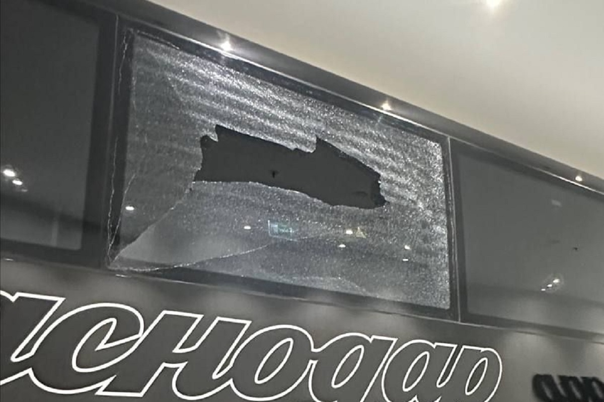 В автобусе "Спартака" разбили окно перед матчем с "Краснодаром"