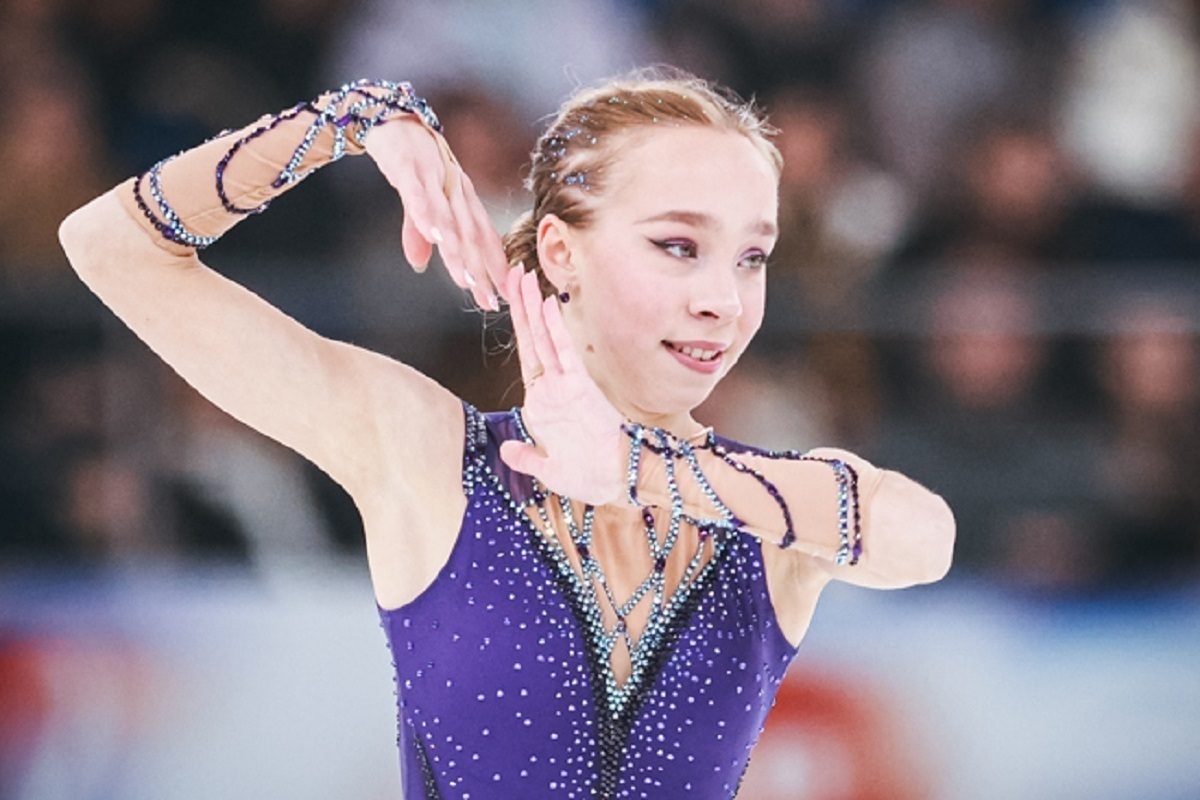 Алиса Двоеглазова лидирует после короткой программы на Гран-при в Красноярске