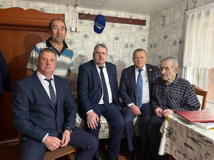 В Порецком округе поздравили с 98-летием ветерана Великой Отечественной войны